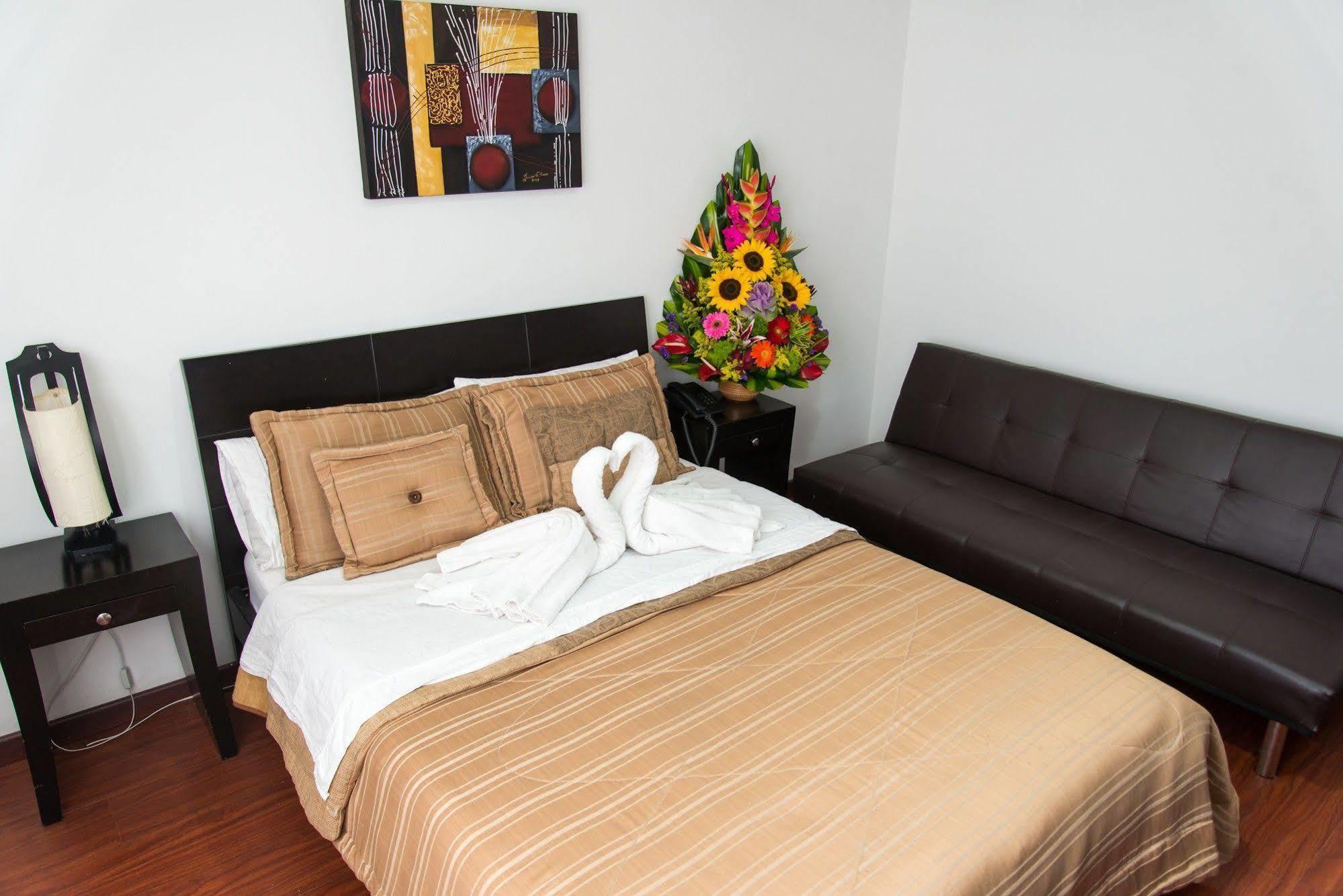 Hotel Fenix Real Bogotá Esterno foto