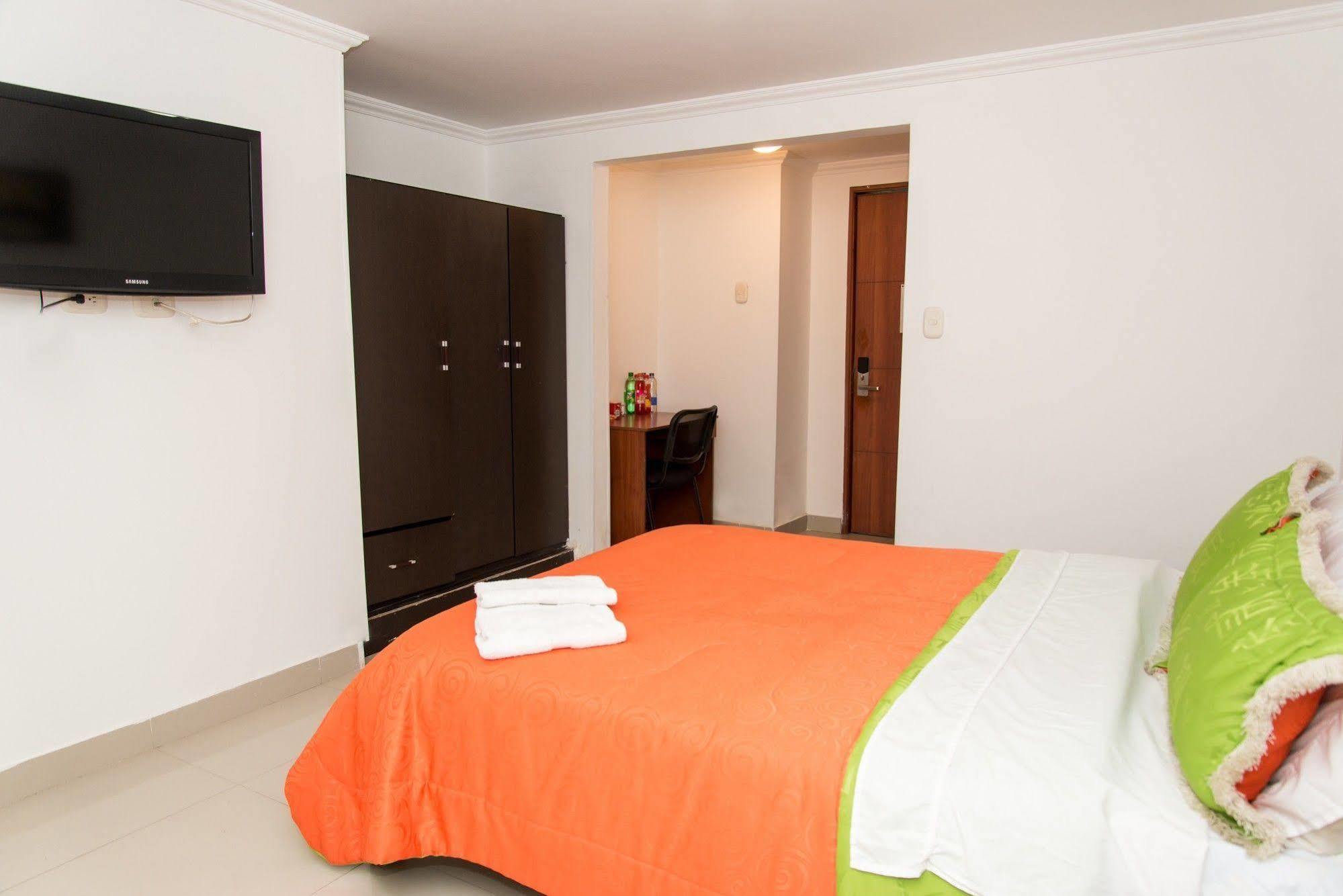 Hotel Fenix Real Bogotá Esterno foto